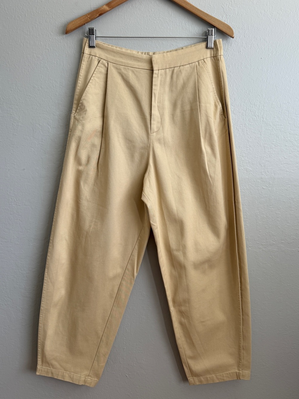NWT Zara Beige Pleated Balloon Barrel Leg Pants Chino Khaki Trousers M